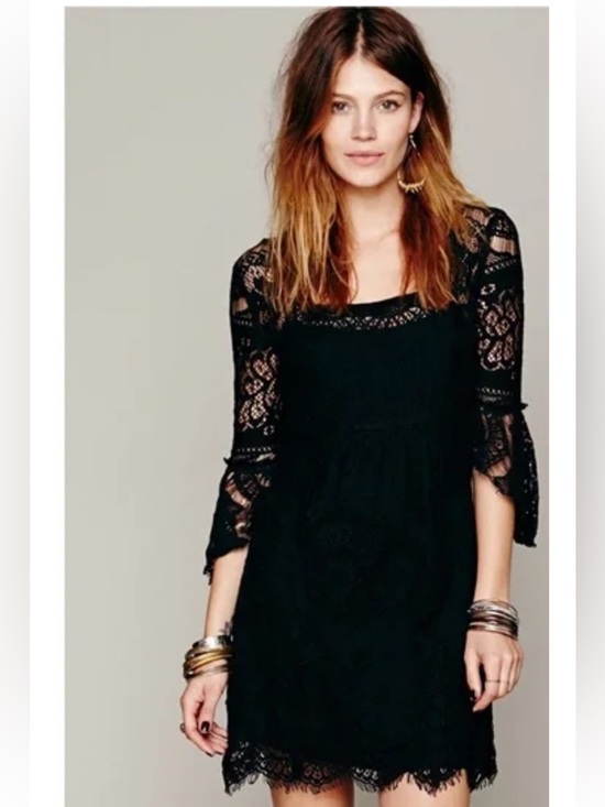 Free People Dresses & Skirts - Free People bohemian black lace baby doll dress